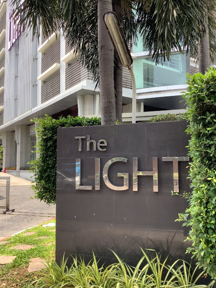 ขายคอนโดลาดพร้าว เซ็นทรัลลาดพร้าว : ขายคอนโด The Light ลาดพร้าว ห้อง Studio 34ตรม. ชั้น 12 สภาพสวย   ระเบียงหันทิศตะวันออกเย็นสบายตลอดปี ใกล้ MRTพหลโยธิน