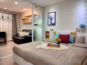 For RentCondoVipawadee, Don Mueang, Lak Si : For rent by owner, REACH Phaholyothin 52 (Reach Phahon 52) condo, next to BTS Saphan Mai, only 450 meters, beautiful room, straight cover, luxurious, comfortable.
