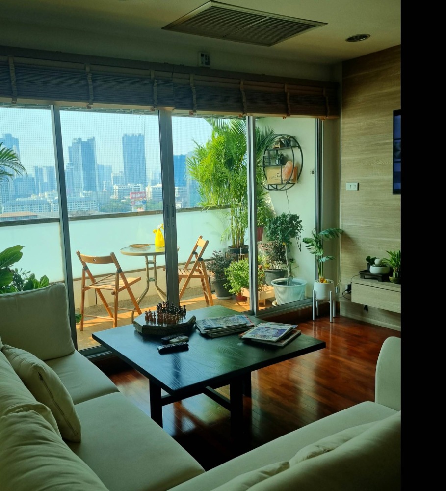 For SaleCondoSathorn, Narathiwat : คอนโด Duplex ปรับปรุงใหม่ ใจกลางเมืองสาทร