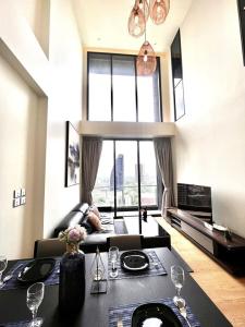For RentCondoSukhumvit, Asoke, Thonglor : BT025_P BEATNIQ SUKHUMVIT 32 **Very beautiful room, fully furnished, you can drag your luggage in** Clear and airy view. Easy to travel near BTS