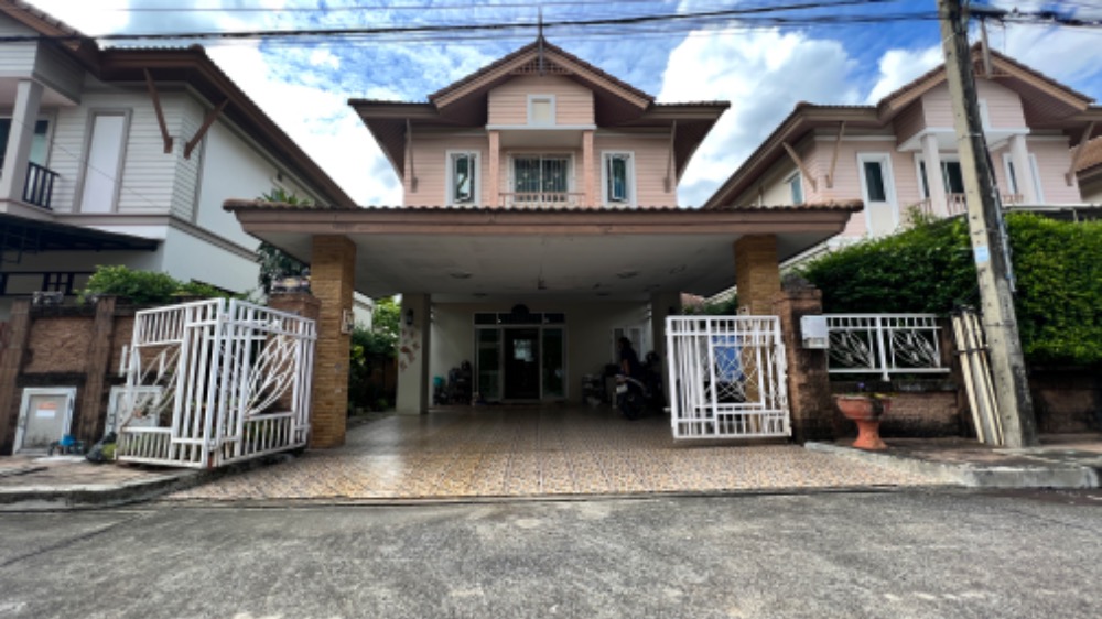 For SaleHouseKaset Nawamin,Ladplakao : House for sale, Parinyada, cheap price, Kaset-Nawamin Soi Nawamin 111 Near Lertlah School
