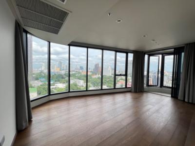 For SaleCondoSukhumvit, Asoke, Thonglor : 🔥Hot position‼️2 bed, the largest ❗️Wide angle mirror, front view of the project, beautiful view, super discounted price 🔥