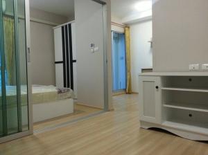 For RentCondoVipawadee, Don Mueang, Lak Si : It has arrived. Empty room. Worth the price. Only 5,500 / month. Phase 1 Building B, 3th floor.