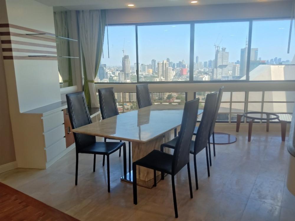 For RentCondoSukhumvit, Asoke, Thonglor : For rent, President Park 260 sqm, 34th floor, 3 bedrooms, 3 bathrooms.