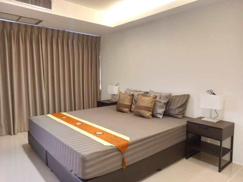 ให้เช่าคอนโดสุขุมวิท อโศก ทองหล่อ : Room for rent : Waterford Diamond Tower Type: 3 Beds / 2 Baths
