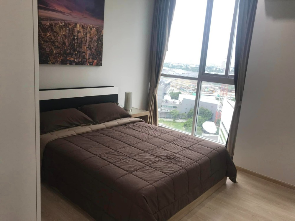 For SaleCondoRatchadapisek, Huaikwang, Suttisan : SALES !! >>> Noble Revolve Ratchada 2, empty room, Fully Fitted 2 bedrooms, combine style, high floor, new, very good value, hurry up and contact / contact 065-8219716 ice