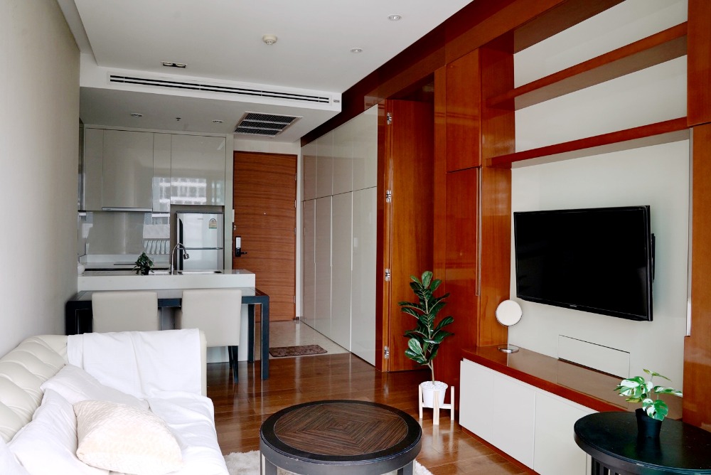 For RentCondoSukhumvit, Asoke, Thonglor : AD029_P THE ADDRESS SUKHUMVIT 28 **Very beautiful room, fully furnished, you can drag your luggage and move in** Condo in the heart of the city near amenities