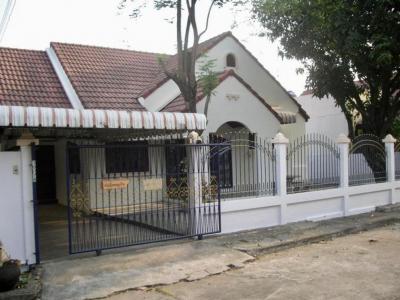 For RentHousePattanakan, Srinakarin : house for rent Fish Village Srinakarin