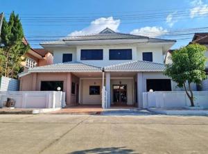 For RentHouseChiang Mai : A house for rent 10 minute into town , No.11H222