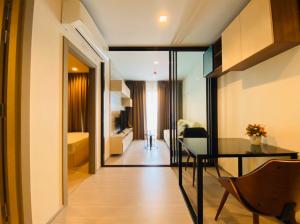 เช่าคอนโดพระราม 9 เพชรบุรีตัดใหม่ RCA : ปล่อยเช่าด่วนมาก !! One bed plus  For rent Life Asoke Rama 9. [new room] [first hand] [makeup] high class  Rental price 20,000  35 sq m, 23rd floor (Deposit 2 , Advance 1) 1 year contract