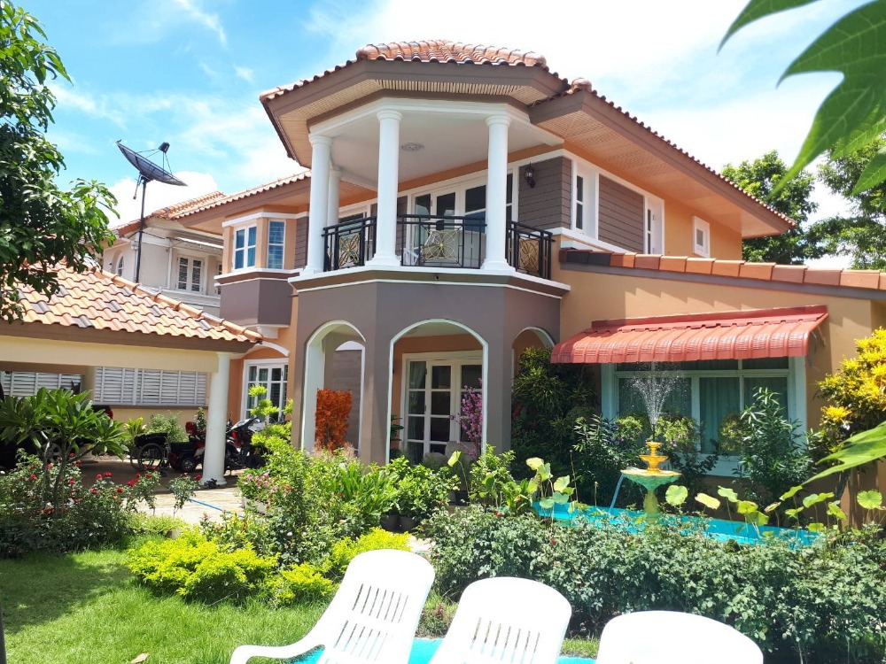 For SaleHousePinklao, Charansanitwong : For sale - Chuan Chuen Regent Ratchaphruek Village, 2-story detached house, California Classic style, next to Ratchaphruek Road.