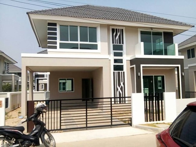 For RentHouseChiang Mai : house for rent Ruamchok Mall House 20 2 Stories 3Bed 3Bath 4air con 58sqw. 205sqm.Payap University