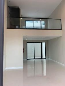 For RentTownhousePattanakan, Srinakarin : (h00533) Townhome for rent, 3 floors, 190 sq m. Patio 2 Rama 9 - Phatthanakan, contact to inquire at Line@ : @964qqvbv