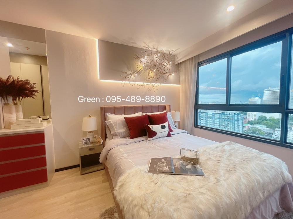 For SaleCondoRama9, Petchburi, RCA : Selling at a loss Condo, cheap installment 9,900/month, free down payment 0 baht, new room from the project, big room, selling at a loss