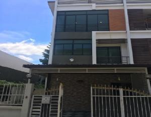 For RentTownhouseThaphra, Talat Phlu, Wutthakat : For Rent 3-storey townhome for rent, behind the corner of the project, Signature Kanlapaphruek Six nature, 4 air conditioners, furnished, can be used for living or as an office. Can register a company.