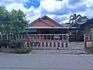 ขายบ้านระยอง : ขายบ้านเดี่ยว พื้นที่กว้าง 200 ตร.วา ราคาถูกมาก ใกล้นิคมมาบตาพุด และนิคม RIL ระยอง เข้าจากถนนสาย 36 เพียง 90 ม. เท่านั้น !!