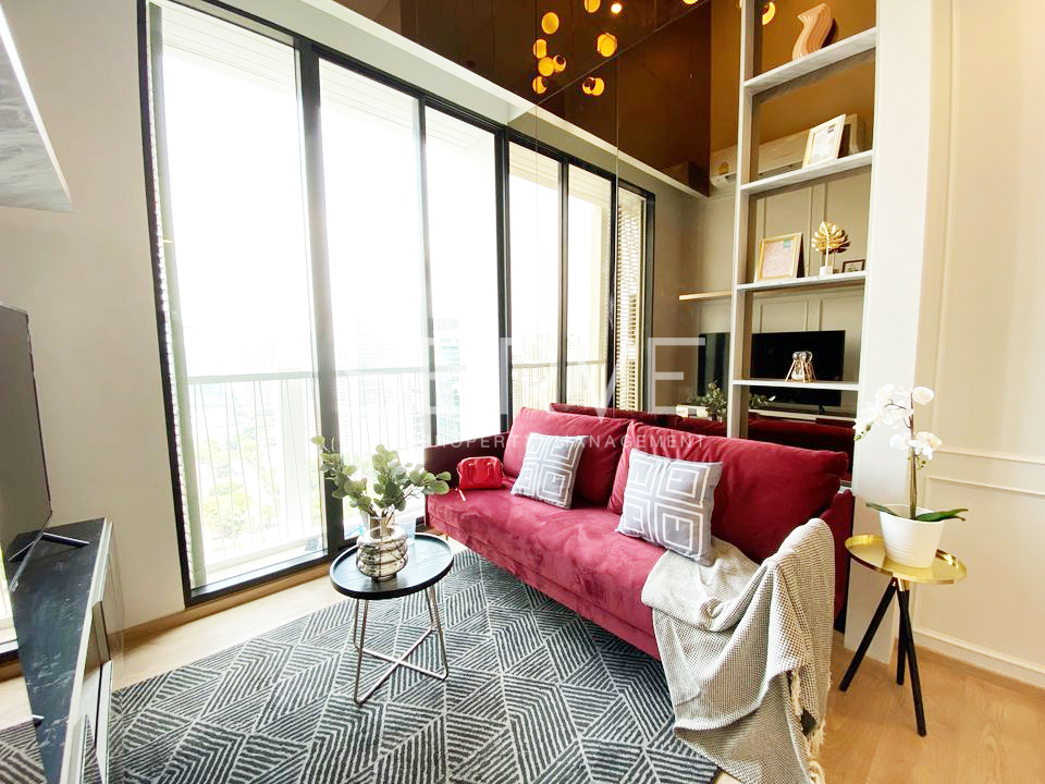 For SaleCondoSukhumvit, Asoke, Thonglor : Luxury Style Loft 2 Beds 1 Bath High Fl. 25+ BTS Asok & MRT Sukhumvit 550 m. at Noble Recole Sukhumvit 19 Condo/ Condo For Sale