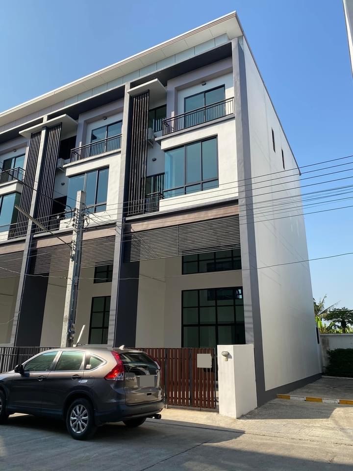 For SaleTownhousePattanakan, Srinakarin : BH_01249 Townhome for sale, City Link Village, Rama 9-Srinakarin (City Link Rama 9-Srinakarin) # Townhouse behind the Airport Link, Ban Thap Chang Station, Kanchanaphisek parallel road, near the village of Laem Thong athletes, Krungthep Kreetha