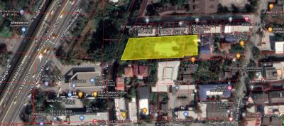 For SaleLandYothinpattana,CDC : Land for sale in Soi Yothin Phatthana. Pradit Manutham Road, area 1-3-80 rai (780 sq wa), adjacent to a public alley road, 6 meters wide.