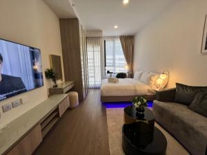 For RentCondoRatchathewi,Phayathai : 🔥Park​ Origin​ Phaya Thai 📌 Condo for short term rent 1 month or more 📌 Free with WIFI 🔥 Rent only 20,000 baht / month 🔥🔥 This price includes common fee. Area size 24 sq.m.