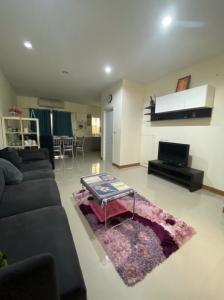 For RentTownhousePattanakan, Srinakarin : 3/4 Bed Fully Furnished House in Villette City, Pattanakarn 28,000 per month