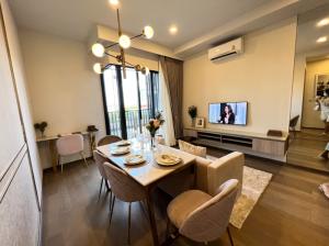 For RentCondoRatchathewi,Phayathai : 🔥Park​ Origin​ Phaya Thai🔥 Condo for short term rent 1 month or more 📌 FREE with WIFI 🔥 Rent only 45,500 baht / month 🔥🔥 This price includes common fee 🌺 Area 55 sq m.