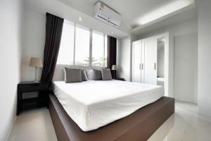 For RentCondoSukhumvit, Asoke, Thonglor : 💥🎉Hot deal, special price 🎉The Waterford Sukhumvit 50, beautiful room, good price, convenient transportation, few minutes from the BTS. fully furnished Ready to move in immediately You can make an appointment to see the room.