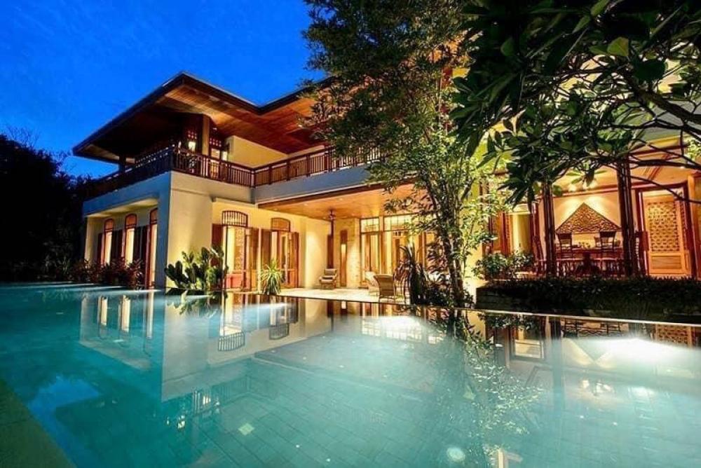 ขายบ้านสุขุมวิท อโศก ทองหล่อ : Selling : Super Luxury Thai Style House In Sukhumvit ,  5 Bed 6 Bath with Private Pool , 820 sqm , 420 sqw 🔥🔥Selling Price : 360,000,0000 THB 🔥🔥Can Paid 3 Years Advance #sellinghouses#superluxuryhousebkk#Arihouse#luxuryhousebangkok #superluxurycondoforsal