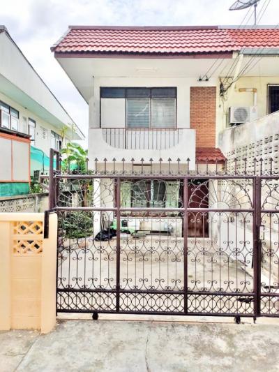 For SaleTownhouseYothinpattana,CDC : 2 storey townhouse for sale, behind the corner, 37 square meters, Ladprao 91 (sold as is)