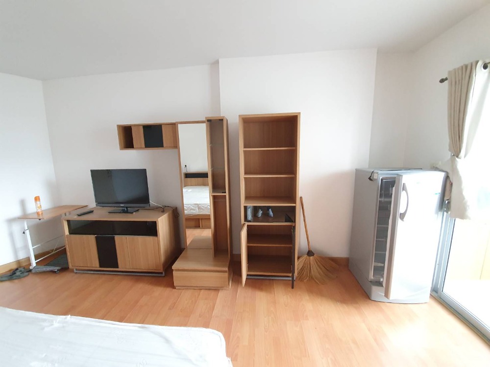 For SaleCondoLadkrabang, Suwannaphum Airport : For Sale The Iris Avenue On Nut Wongwaen Studio