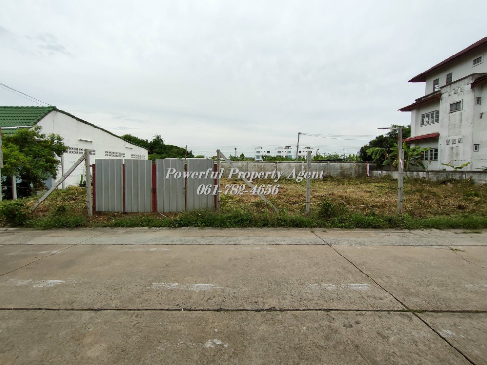 For SaleLandOnnut, Udomsuk : Land for sale, already filled, 125 square wa. Soi On Nut 46 Intersection 3, only 200 meters from Sukhumvit 77 Road, near the BTS.