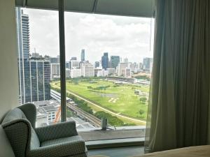 For RentCondoWitthayu, Chidlom, Langsuan, Ploenchit : (c00573) Condo for rent, 1 bedroom 58.3 sq m. Magnolias Ratchadamri Boulevard. Contact for inquiries at Line @ : @onlyprops