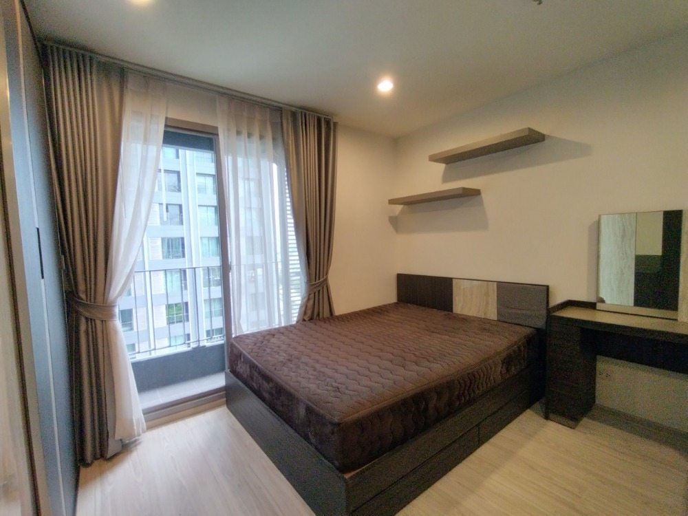 For RentCondoBang Sue, Wong Sawang, Tao Pun : Ideo Mobi Bangsue-Grand Interchange, convenient travel, near MRT Tao Poon, walk from MRT only 80 meters, near MRT Tao Poon Station, Interchange station between the Purple Line. Bang Yai-Bang Sue and the blue line Bang Sue-Tha Phra