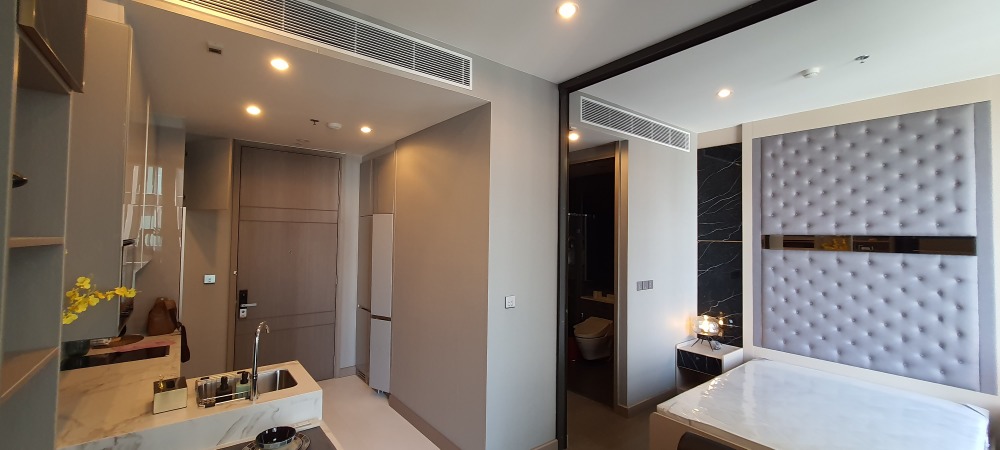 For RentCondoRama9, Petchburi, RCA : ✦✦ For Rent Rent The Esse at Singha complex, morning sun, south side, beautiful view, beautiful room, very new, high floor, very good wind.