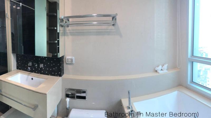 For RentCondoRama9, Petchburi, RCA : Condo For Rent The address asoke 2 Bedroom 2 Bathroom 68 sqm