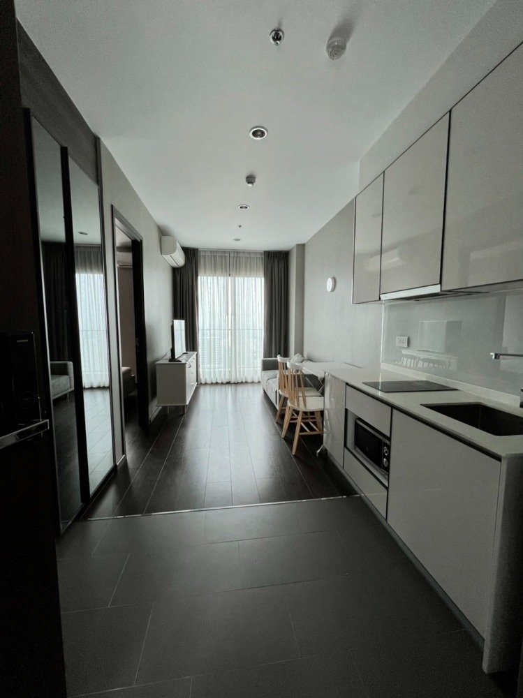 ให้เช่าคอนโดสุขุมวิท อโศก ทองหล่อ : 🔥Ekkamai Condominium 🔥เช่าเพียง 17,000 บาท/เดือน🔥ราคานี้รวมค่าส่วนกลางแล้ว 🌺พื้นที่ขนาด 35 ตร.ม.  ชั้น  28 🌺ห้อง 1 ห้องนอน 1 ห้องน้ำ