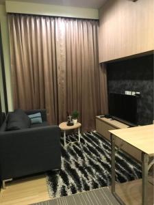 For RentCondoSapankwai,Jatujak : (S)M019_P M JATUJAK **Beautiful room, fully furnished, you can just drag your luggage in** Easy to travel near BTS