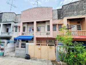 For RentTownhousePattanakan, Srinakarin : Townhouse for rent in Soi Sri Dan 15, 10,000 baht/month, 18 sq wa, 2 bedrooms, 2 bathrooms.