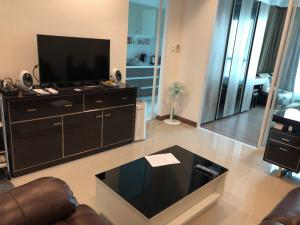 For RentCondoRatchathewi,Phayathai : SL094_H Condo near BTS. Shady atmosphere, beautiful room, ready to move in