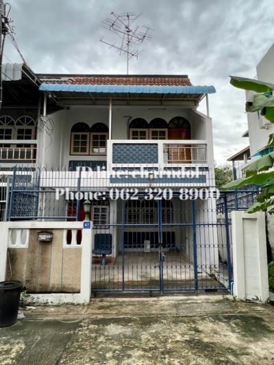 For RentTownhousePinklao, Charansanitwong : Townhouse for rent!  2 storey townhouse located at the beginning of Soi Boromratchachonnani 4,Near Central Pinklao, Bangplad, 29.8 sq.w.
