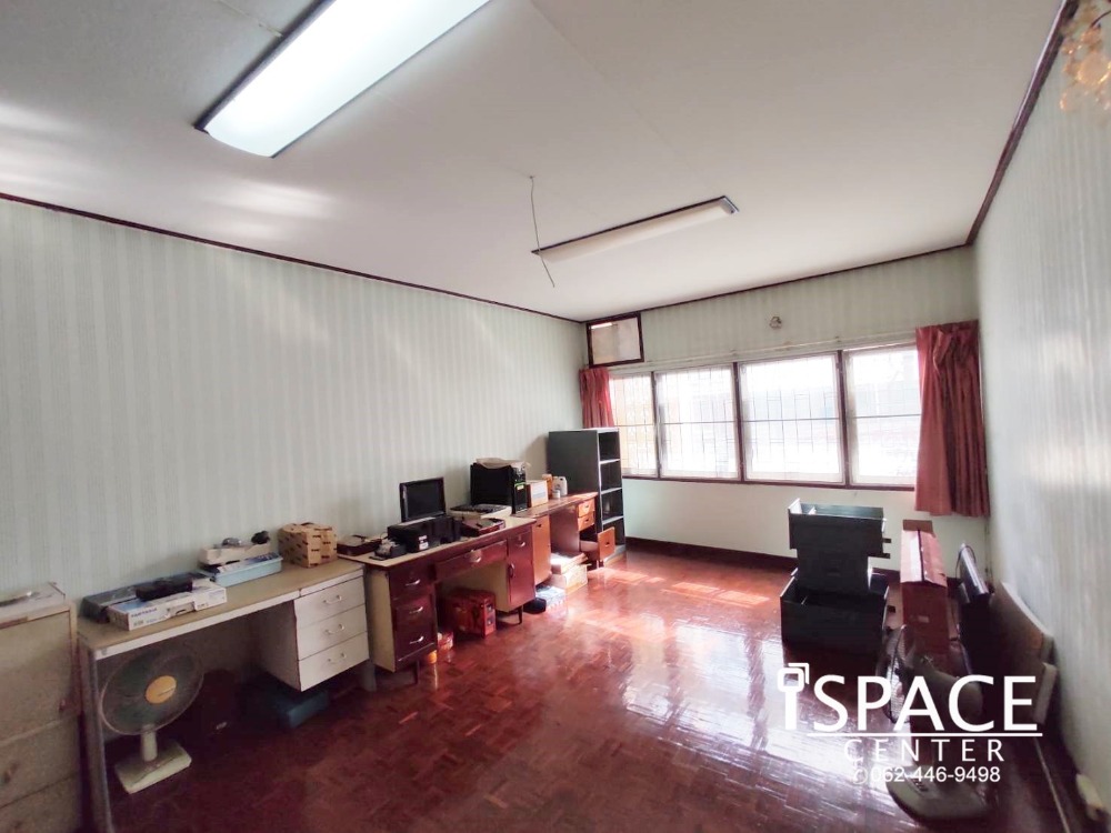 For SaleShophouseYaowarat, Banglamphu : For sale and rent, 5-story building in Suan Mali Center area, 1 unit with rooftop, fully decorated. Ready to move in
