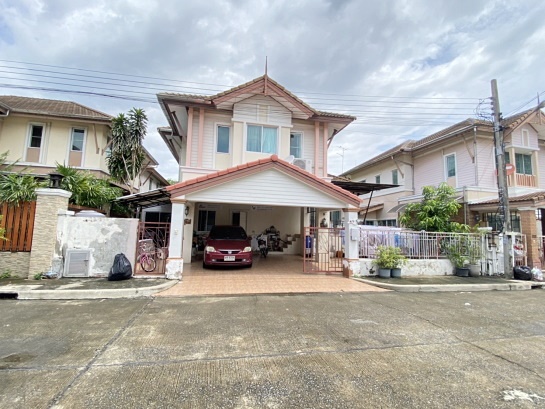 For SaleHouseYothinpattana,CDC : 2 storey detached house for sale, 53.4 sq.wa., Prinyada Chalongrat University !!The lowest price in the project.!!! Along the Ekamai-Ramintra Expressway near Central Eastville and the up and down point on the Ekamai-Ramintra Expressway