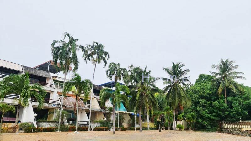 For SaleTownhouseSriracha Laem Chabang Ban Bueng : Beach house with private beach, Sriracha, Chonburi