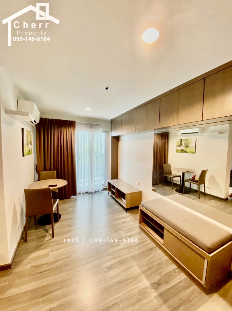 For SaleCondoSamut Prakan,Samrong : LV052 Sell / Rent The Trust Condo @ BTS Erawan, pool view with furniture The central part is full # Next to BTS, very new room / call 099-149-5164