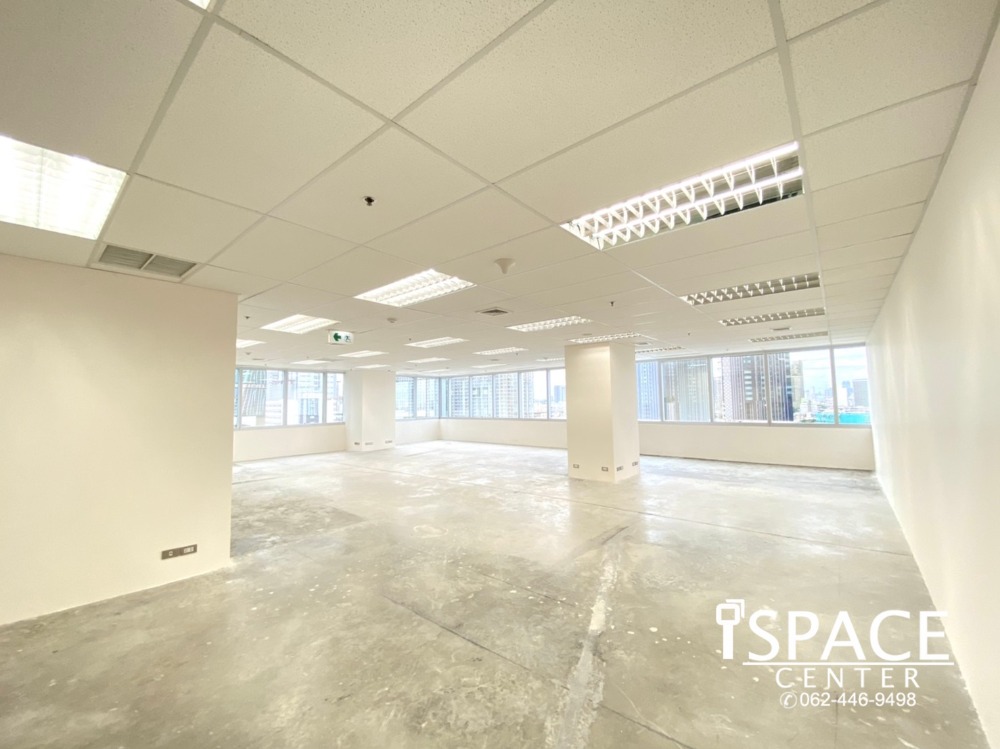 For RentOfficeLadprao, Central Ladprao : Office for rent, near BTS Ha Yaek Lat Phrao and MRT Phahon Yothin, only 300 meters, Partly Fitted, on a Grade A building