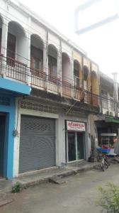 For RentShophouseLampang : 2 storey commercial building for rent in the center of Lampang
