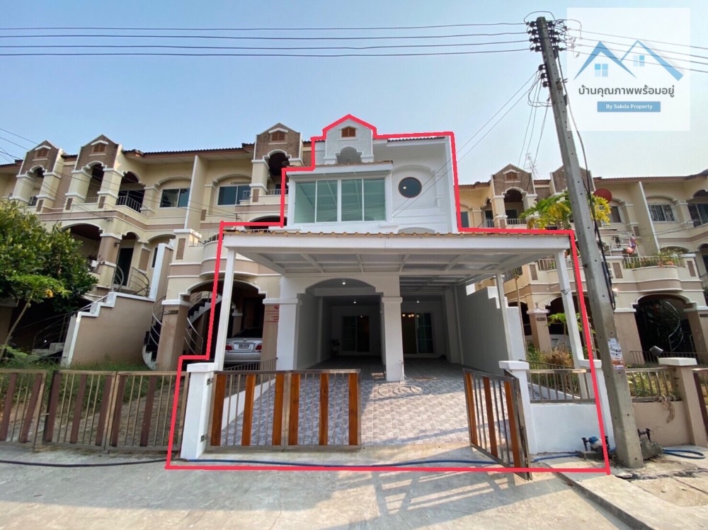 For SaleTownhousePathum Thani,Rangsit, Thammasat : Townhome for sale, Garden Home village, 220 square meters, 37 square meters, the house is being renovated and will be completed at the end of April.
