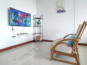 For RentCondoChiang Mai : Condo for rent in downtown close to Chiang Mai Railway Station , No.1C244
