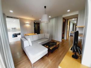 For RentCondoSukhumvit, Asoke, Thonglor : 2 bedrooms, large room, beautiful room, ready to move in