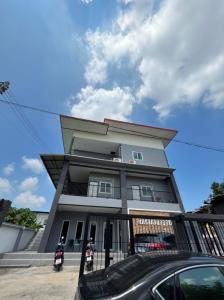 For SaleBusinesses for saleSaraburi : 3 storey dormitory for sale, 16 rooms, 90 sq m, opposite Saraburi Hospital, full tenants in every room!!